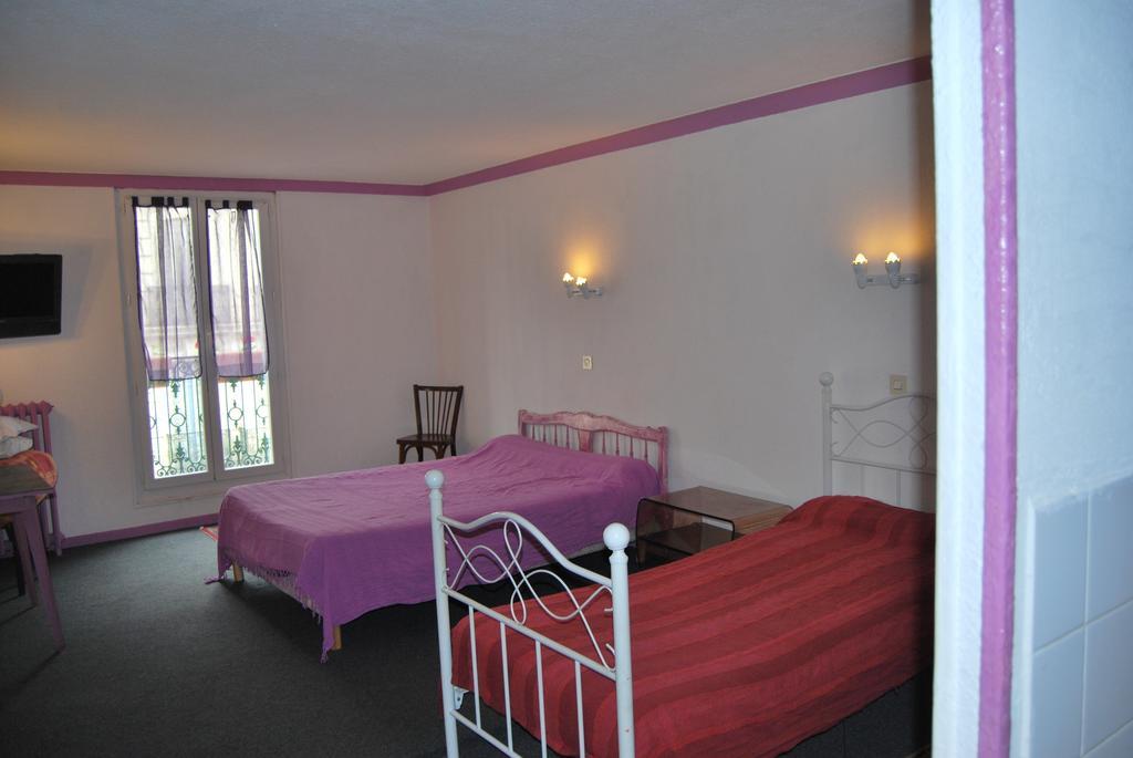 Le Revelois Restaurant Hotel Béziers Kamer foto